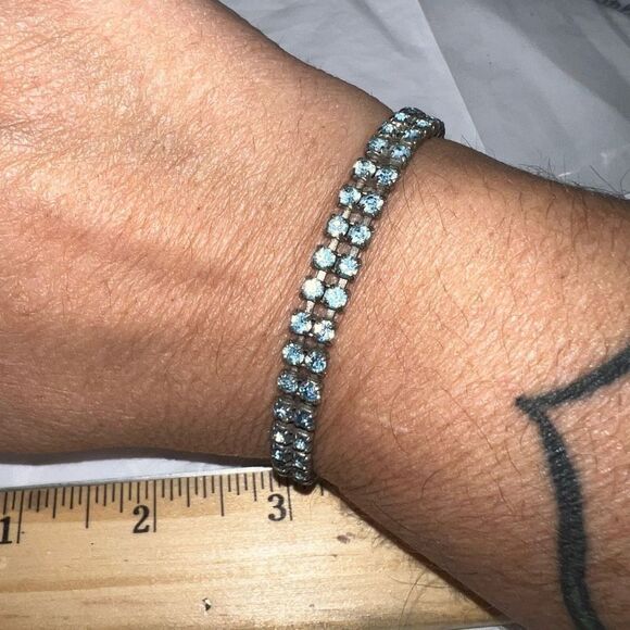 Vintage Prong Set Double Row Blue Rhinestone Bracelet - Picture 2 of 7